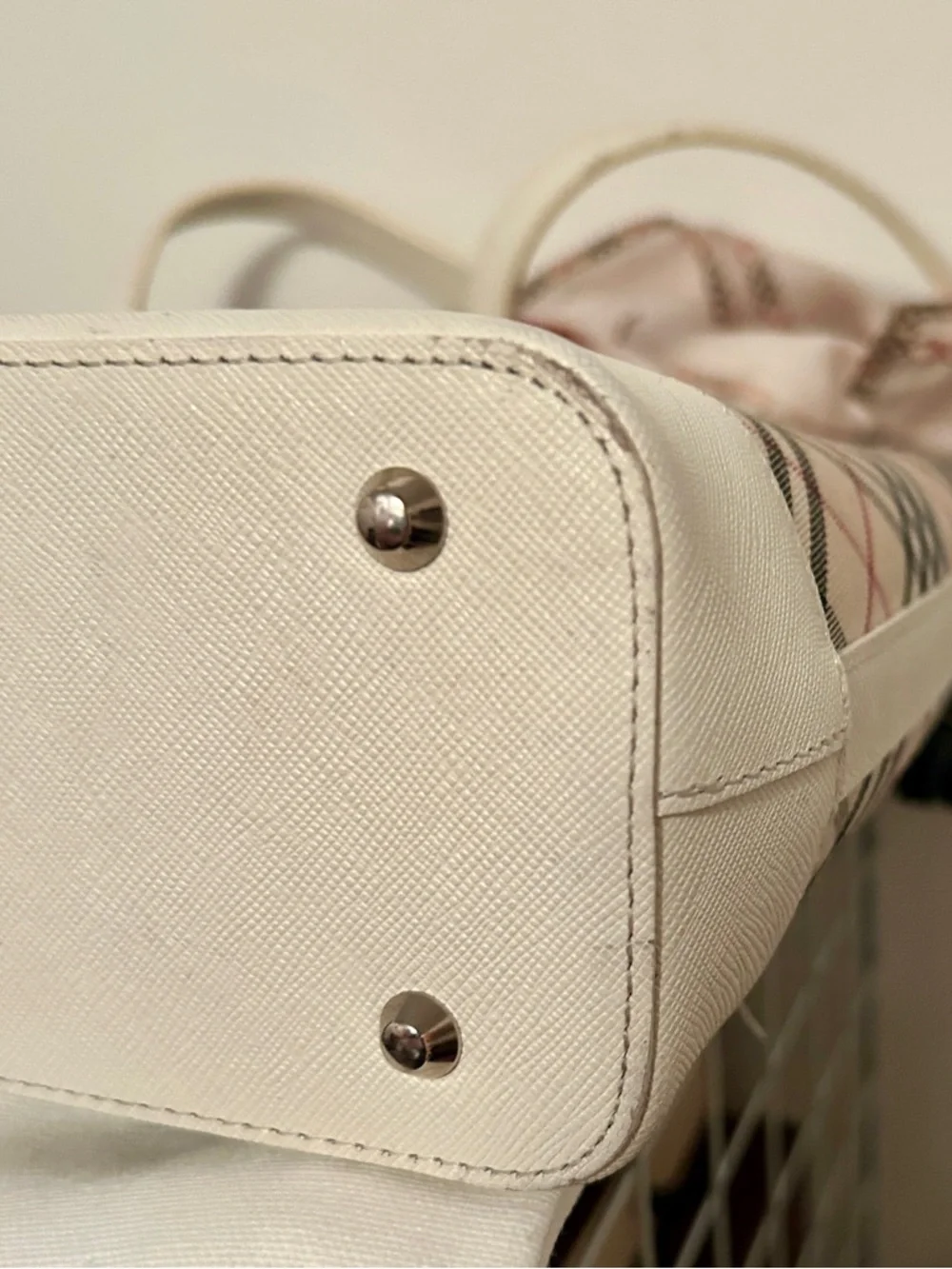 Burberry Nova Check Tote Bag with Vintage Authentic Burberry Scarf. - Picture 12 of 16